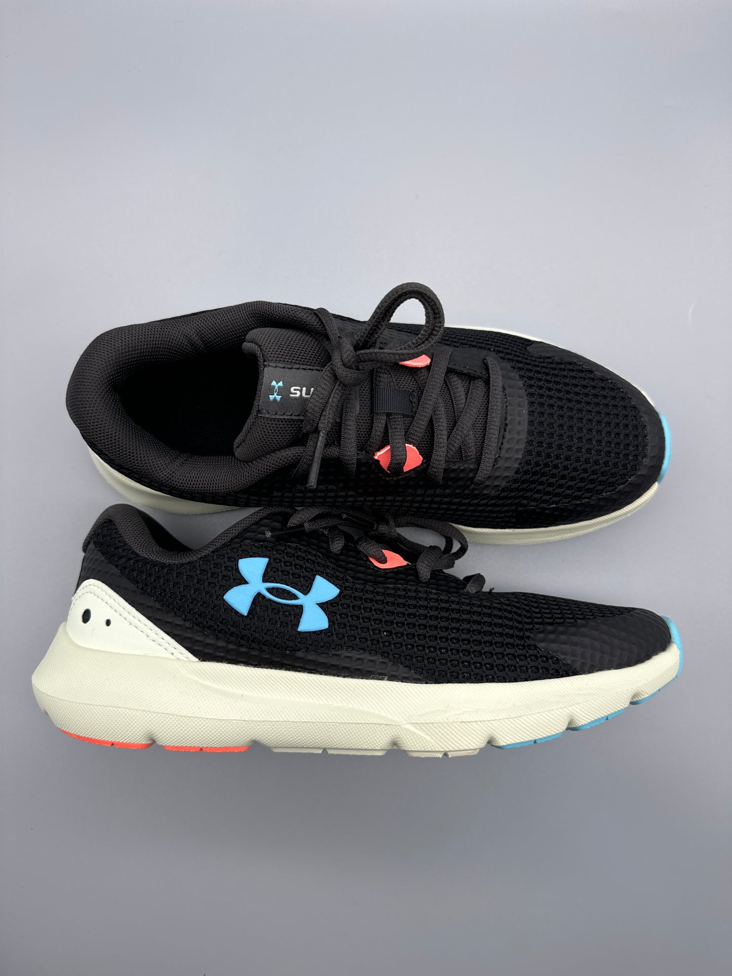 Under Armour Surge 3